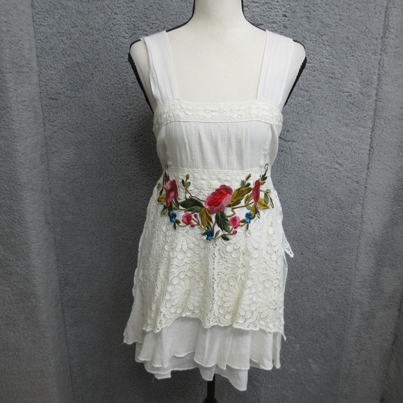 Maggie Ward Dresses & Skirts - Maggie Embroider Floral Boho Dress Women M White 100%Cotton Lace Tiered Sundress